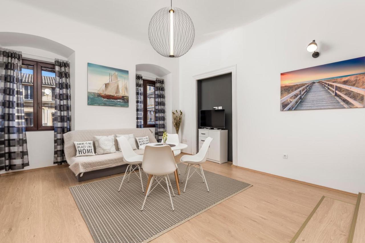 Apartment Doris Rijeka Exteriör bild